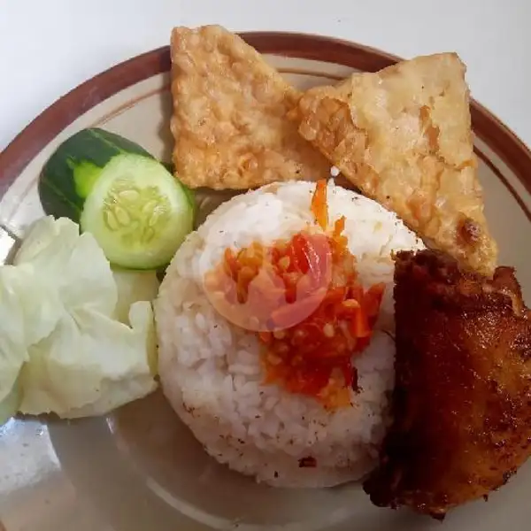Nasi Ayam Free Es Teh | Tahu Walik Anggajaya, Depok