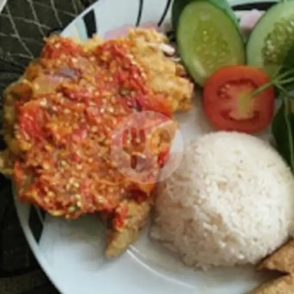 Nasi Lalapan Ayam Kampung Geprek | Ayam Geprek Mama, Kalimantan