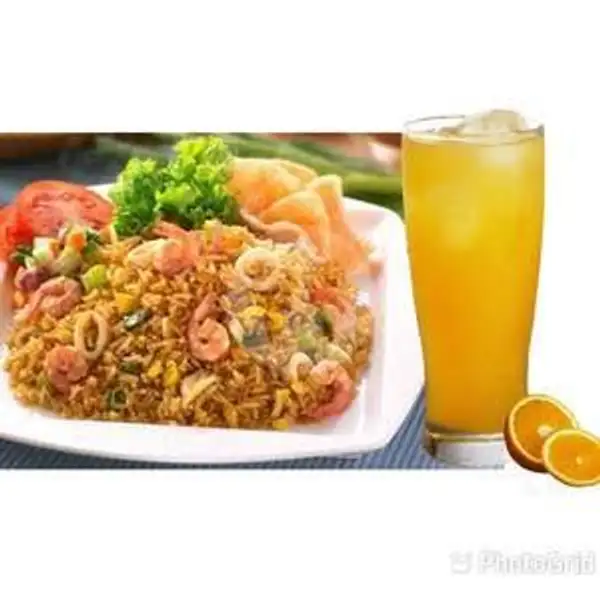 Nasi Goreng Spesial+Es Jeruk | Warung Mama Citra Kota Tegal, Margadana