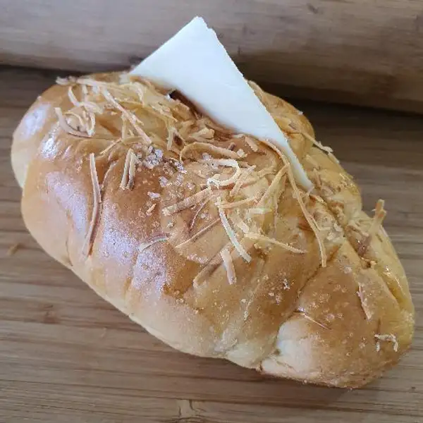 Roti Manis Keju | Maxims Bakery & Cafe, Lubuk Baja