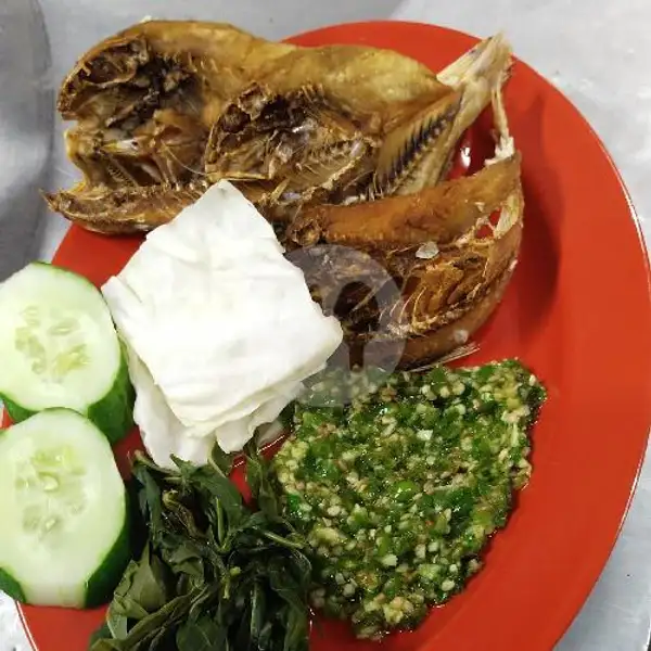 Ikan Asin | Bakso Pojok Sragen, Kampung Durian