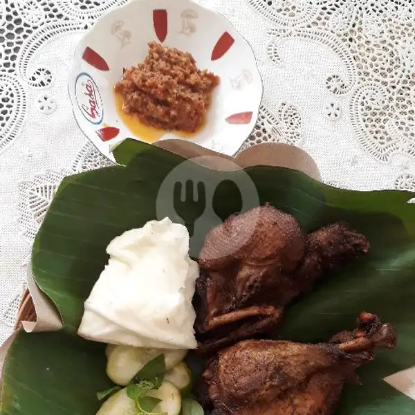 Nasi ,bebek Goreng  Presto Bumbu Hitam sambal Lalapan | Nasi Krawu Mawut, Godean