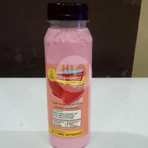 Strawberry 250 ml | Rafif Snack, Cempaka Putih