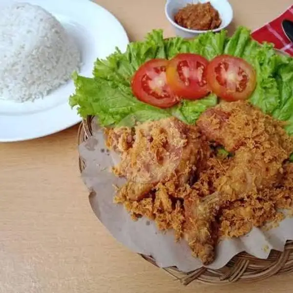 Paket Ayam Goreng Kremes Lengkap | Ayam Goreng Special & Asinan Gang Menur, Bintara 6