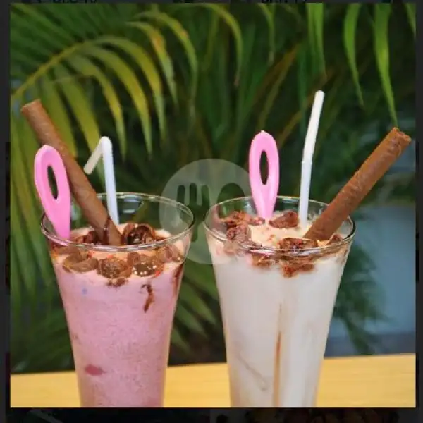 Bubblegum Milkshake | Kedai Bamboe Cafe, Tugu Macan