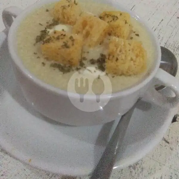 Chicken Cream Soup | Thavela Cafe & Resto
