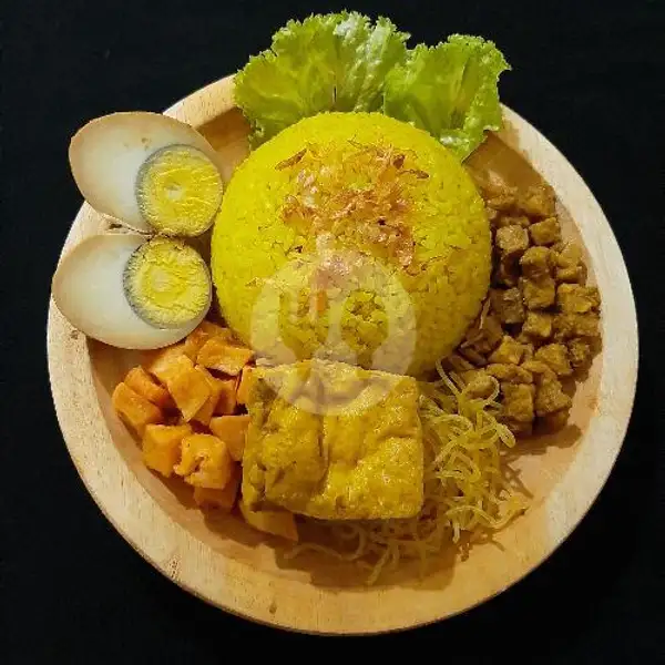 Naskun Kuah Kari Telor Bulat + Tahu Semur | Nasi Kuning Kuah RHM, Cisitu Indah
