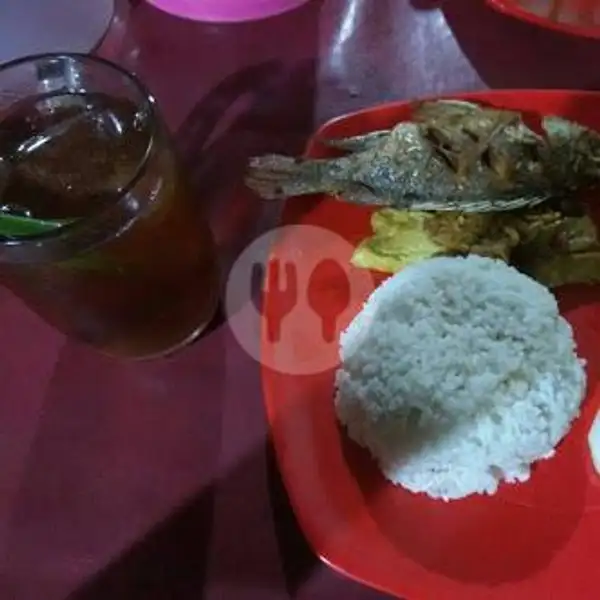 Ikan Goreng + Nasi + Es Teh | Lalapan Seafood Ayam dan Ikan Bakar Selera Kita, WR. Supratman