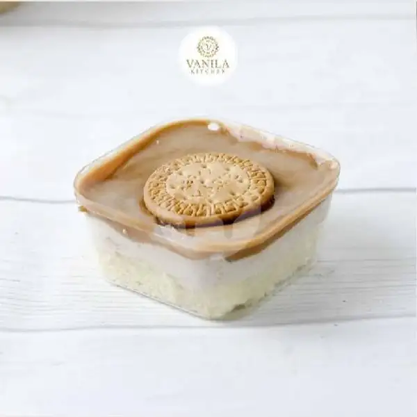 Personal Regal Dessert Box | Vanila cake
