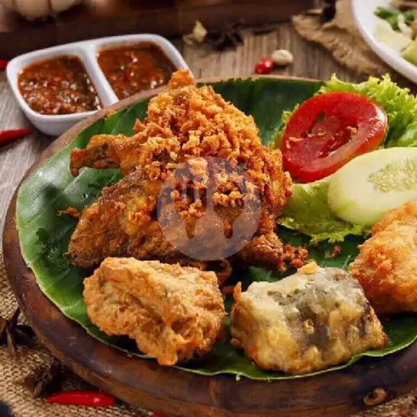 Ayam Penyet Komplit Paha | Ayam Penyet Jakarta, Dr Mansyur