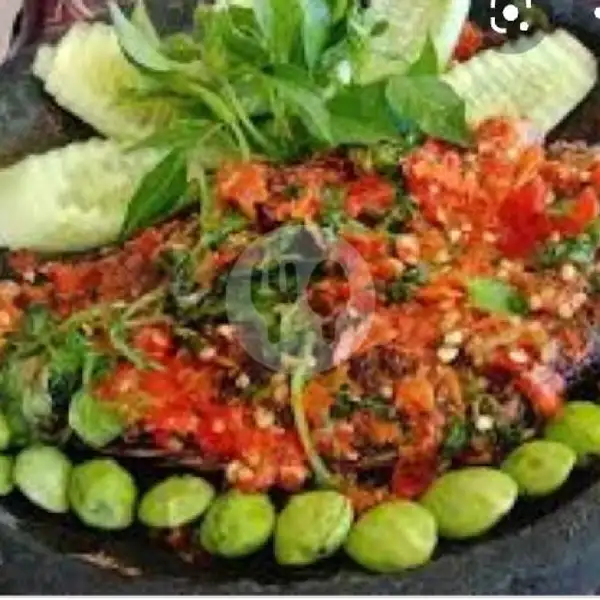 Paket Nila Super Pedas | Ayam Geprek Djoeragan, Pekanbaru