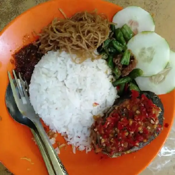 Nasi Campur Ikan Tongkol Potong Bumbu Sambal | Warung Kediri Bu Feni, Tg Pantun