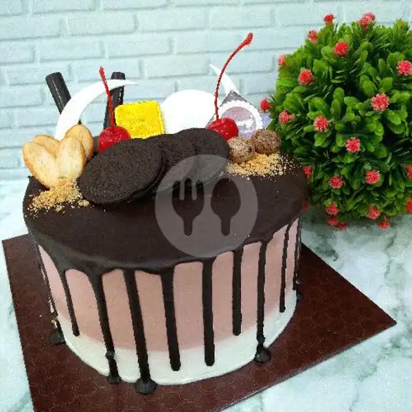 Tart Drip Cake 15cm B | Yummy Cake & Bakery, Beteng 88