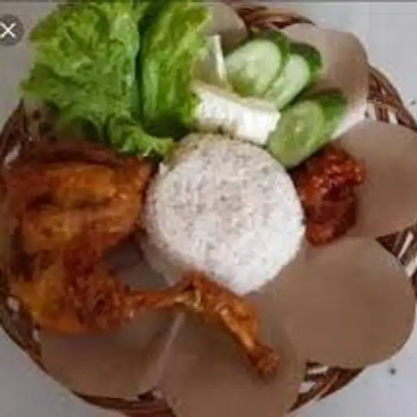 Nasi + Pecel Ayam + 1 Teh Es | Lontong Riny, Jati Adabiah