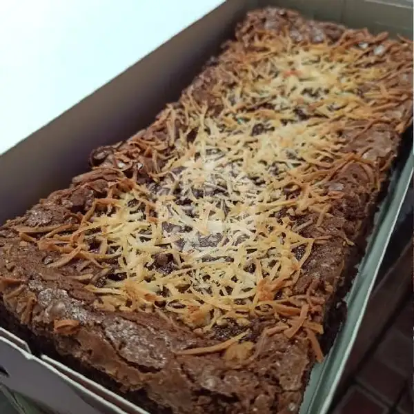Brownies Bakar Tama Topping Extra Keju | Brownies Bakar Tama, Melong Raya