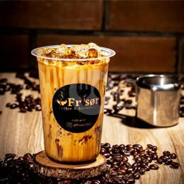 Iced Kopi Gula Aren | Frisor Coffee And Barber Shop