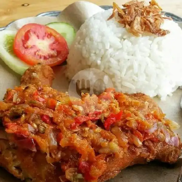 Ayam Gepuk (Tanpa Nasi ) + Sambal Mantul + Ice Thaitea | Nasi Goreng Dan Ayam Geprek K Eghar, Putri Mandi