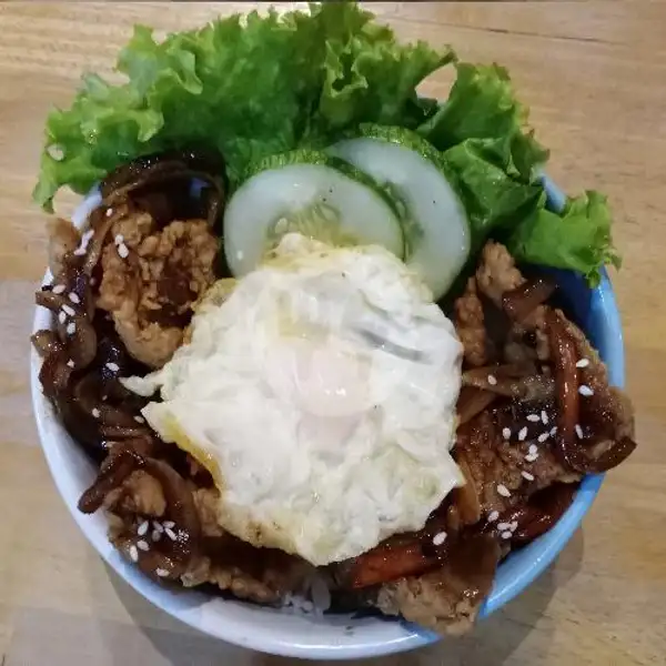 Ricebowl Kulit Crispy Sous Yakiniku | Black and White Renon, Denpasar