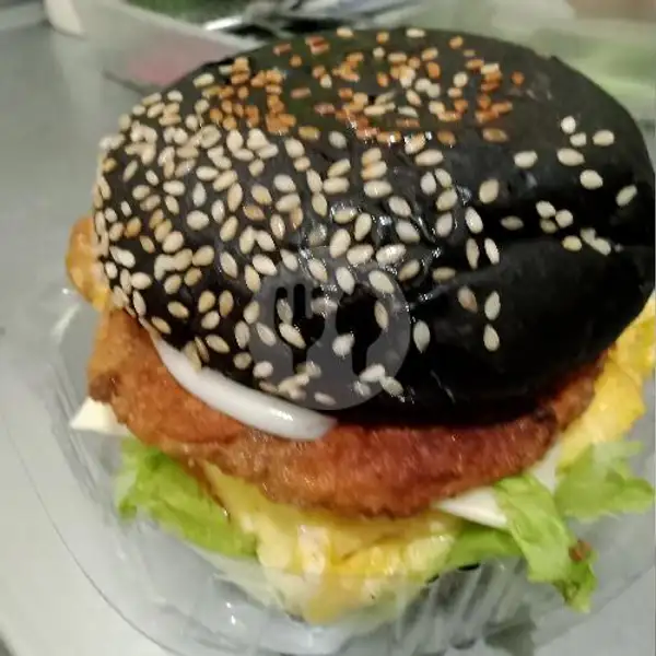 Black Burger Beef Plus Chezzy Pedas | Black Burger Dan Kebab Al Rayyan, Bulak