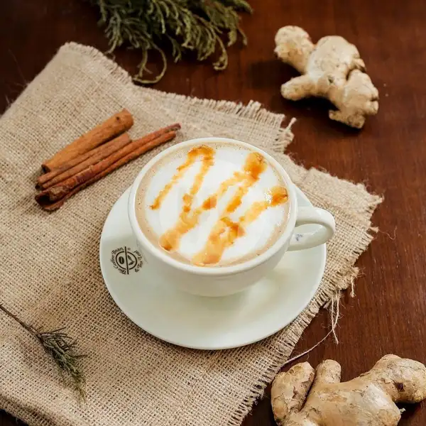 Hot Caramel Red Ginger Latte | Coffee Bean & Tea Leaf, Grand Indonesia