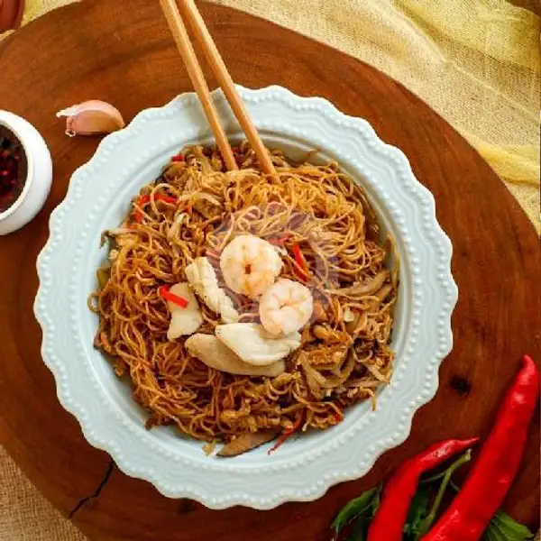 Stir Fried Hong Kong Noodle | Halo Cafe (by Tiny Dumpling), Terusan Sutami