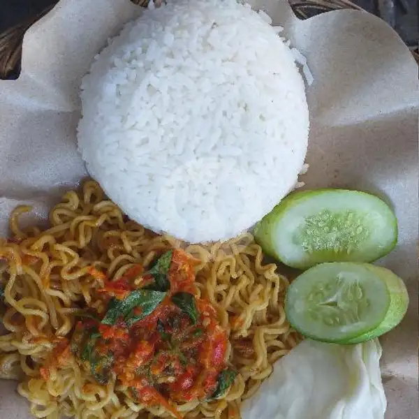 Indomie Goreng Sambal Kemangi + Nasi | Ayam Geprek Mbak Tini, Buah Batu
