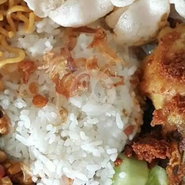 Nasi Uduk + Ayam Goreng | Kedai Dian, Perjuangan