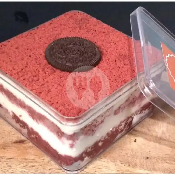 Red Velvet Dessert Box | Omah Dessert Box