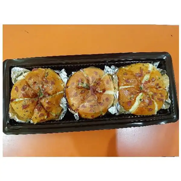 Korean Garlic Cheese Bread With Smoked Beef (3 pcs) | roti korean garlic kebon kacang XI