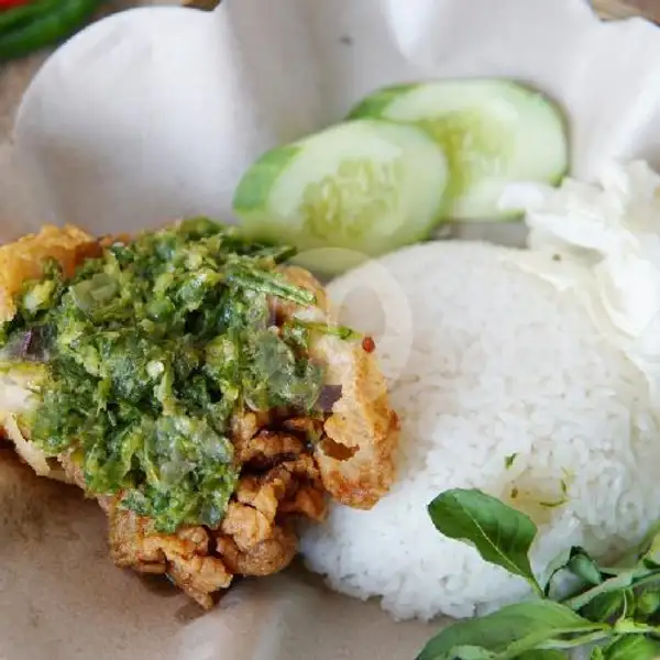 Ayam Geprek Sambal Ijo Kemangi + Nasi + Lalapan | Dapur Ami Maher, Permata Laguna