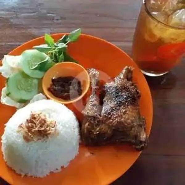 Nasi Ayam Bakar+Es Teh | Warung Mama Citra Kota Tegal, Margadana