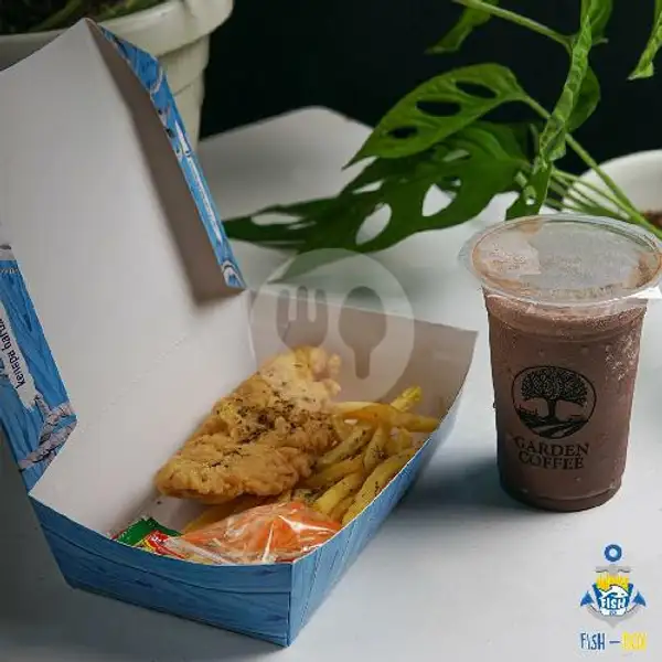 Paket C (Fish And Chips + Ice Chocolate Frappe) | Fish-Box, ITB