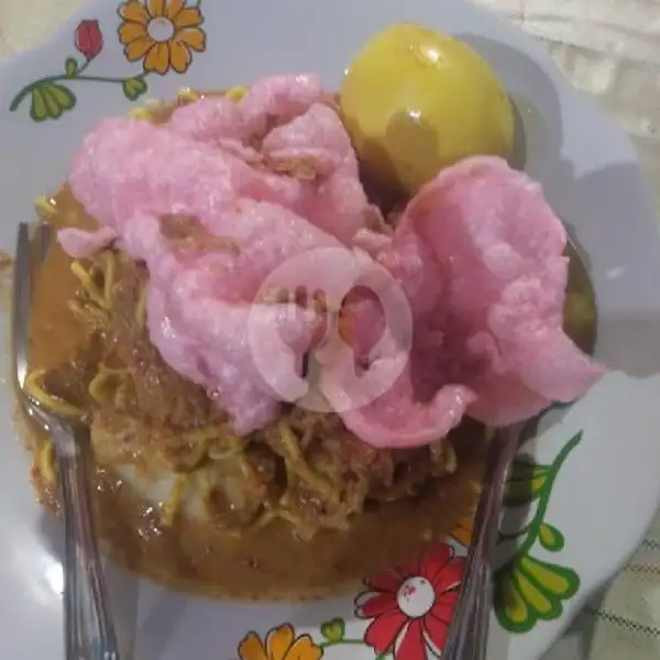 Katupek  Mie Kuah Kacang+telur | Katupek Gulai Paku Mama Bet, Gor Haji Agus Salim