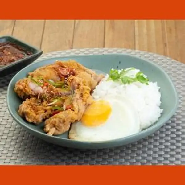 Chicken Crispy Thai On Rice | Thai Street, DP Mall Semarang