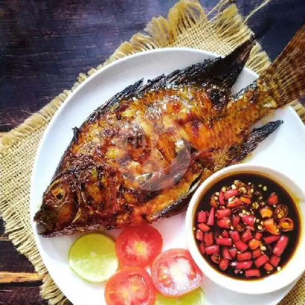 Ikan Nila Bakar 1/2 | Seafood Mangandar, Katapang