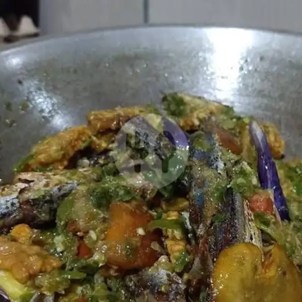 Ikan Asin Campur Cabe Ijo Pakai Nasi | Ayam Balado Nan Biaso, TPI