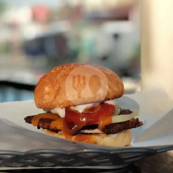 COMPLETE BEEF BURGER | The K&K Burger Arang