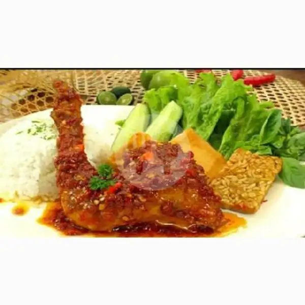 Nasi Ayam Penyet | Dapur Rira (Ayam Geprek, Paru Rica & Salad Buah), Tamalanrea