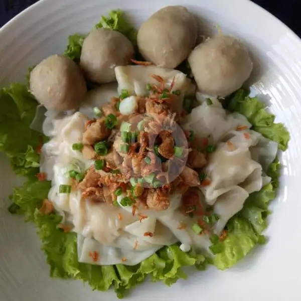 Pangsit kuah Ayam + Bakwan | Pangsit Mie Gosyen, Denpasar