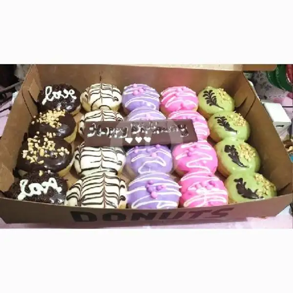 Domini Ulang Tahun Mix | Jelita's Donut & Cake, Kembangan