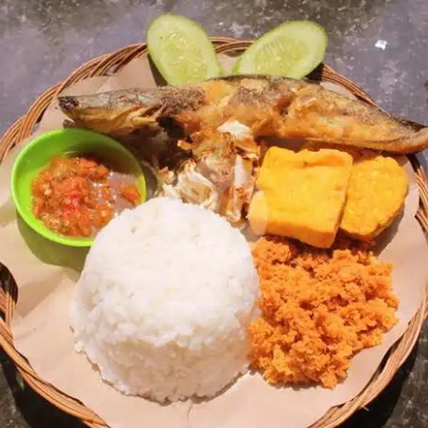 Paket Lele Goreng + Nasi | Ayam Bakar Mpo Limehh, Mulya Jaya