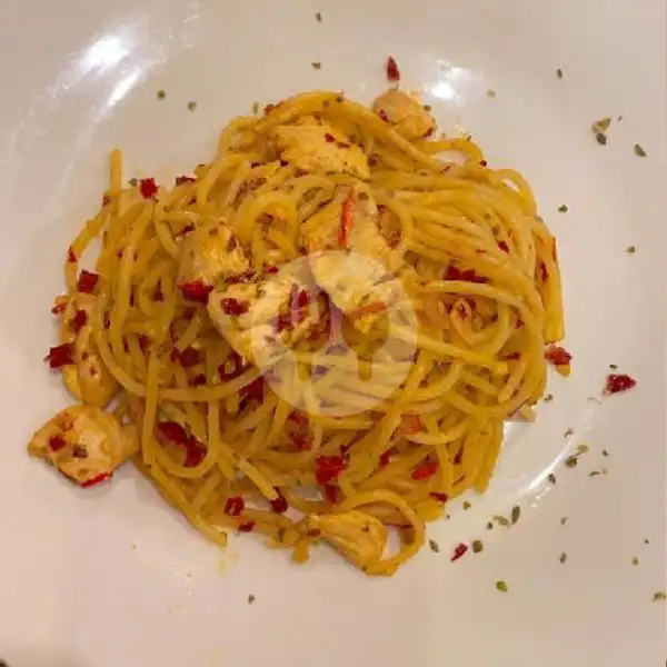 Spaghetti Aglio E Olio Chicken | Kopi Simpang, Ruko Tanah Mas