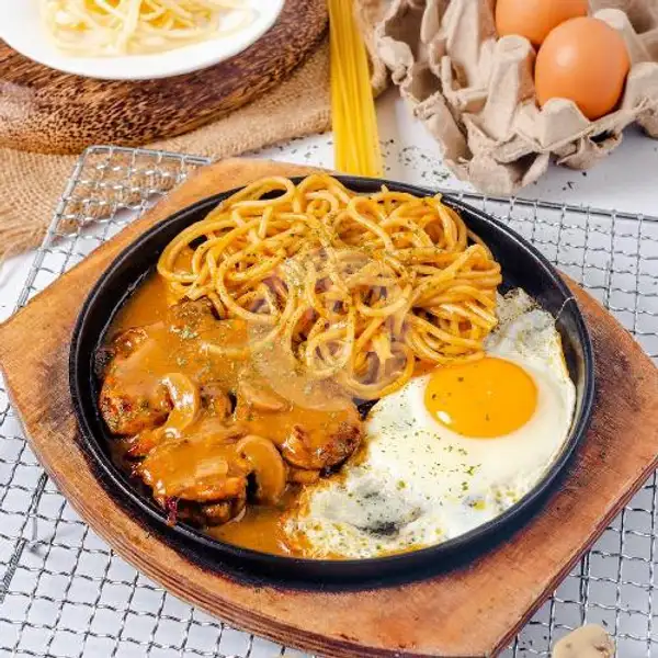 Black Pepper Chicken Steak With Spaghetti/ Green Chilli Fried Rice | HongKong Town