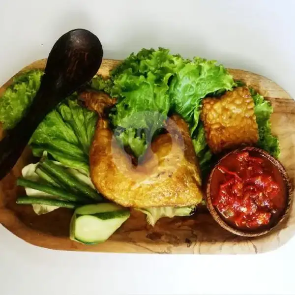 Lalapan Ayam | Warung S2, Denpasar