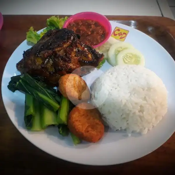 Lalapan Ayam Bakar + Nasi | CHICKEN & DUCK