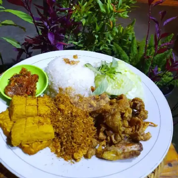 Nasi Kulit- Serundeng | Sego Babad & Tempong Pedas Menangis, Kubu Kuliner