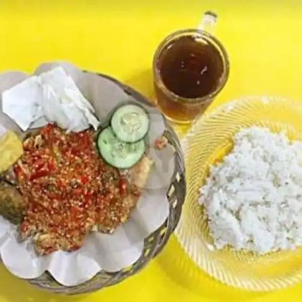 Nasi, Ayam Geprek Sambal Merah + Es Teh Manis | Kensu, Pasteur