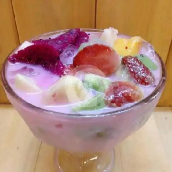 Sop buah kuah Apukat | Salad Buah Suweger, Mulyorejo