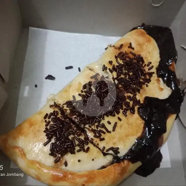 Pizza Kapal Selam Coklat Keju Mozarella | Pizza Indi, Temu Putih