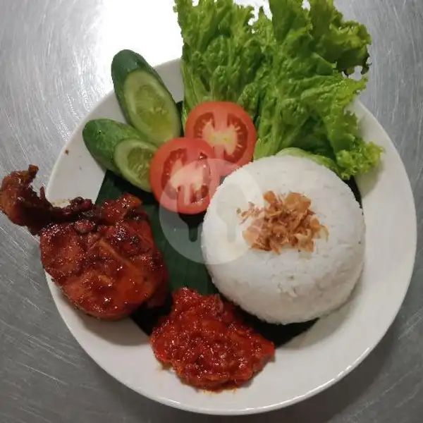 Nasi Ayam Bakar | Spesial Ayam Lik Yanto, Pringgokusuman